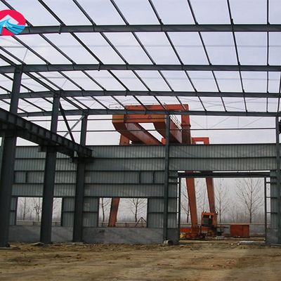 Гараж с горячо прокатаной стальной рамой с раздвижной или прокатной дверью
