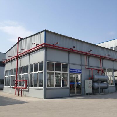 Огнеупорный сталелитейный цех с дополнительной системой противопожарной защиты, предназначенной для соответствия строгим стандартам промышленной безопасности